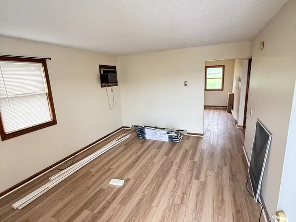 145 Clover St APT 6, Martinsburg, WV 25404