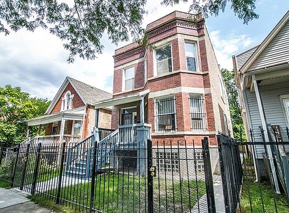 2nd image of 6429 S Hermitage Ave