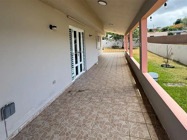ALMENDRILLO Jardin Del Este #B9 — Photo 22