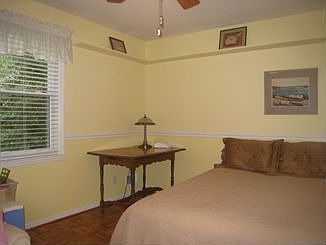 4th image of 305 Bent Pine Dr