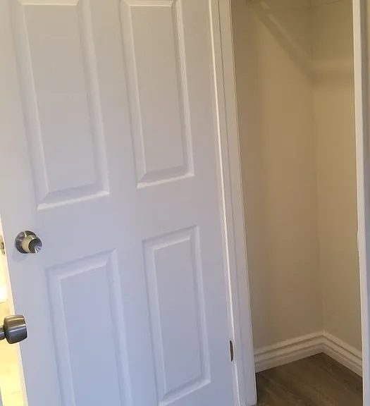 Ally's Flower Apartments LLC — Photo 14