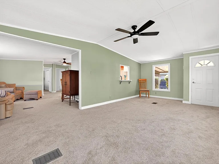 516 Jason Dr — Photo 7