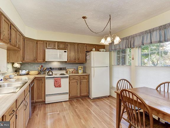 5th image of 4509 Kingscup Ct
