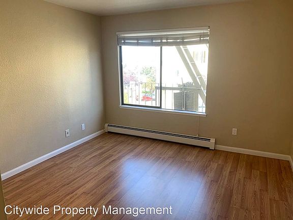 4th image of 1358 Noe St #1