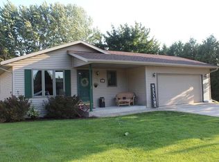 321 Kennedy St, Valders, WI 54245