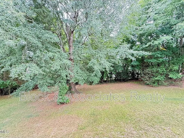 610 E Jones Ave — Photo 22