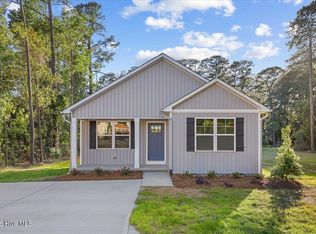 303 N West Street, Roseboro, NC 28382