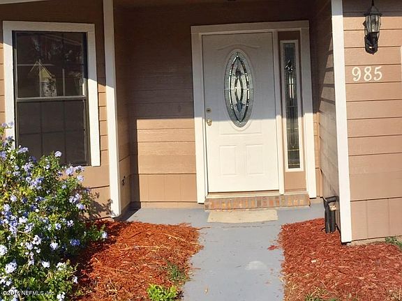 4th image of 985 Misty Mountain Dr W