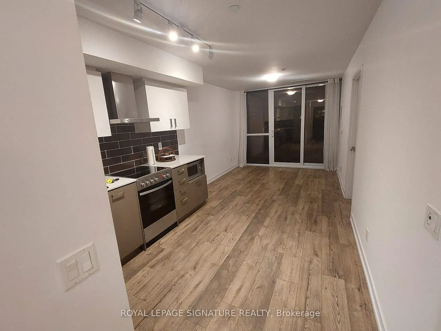 2 bed, $2,350 — Photo 4