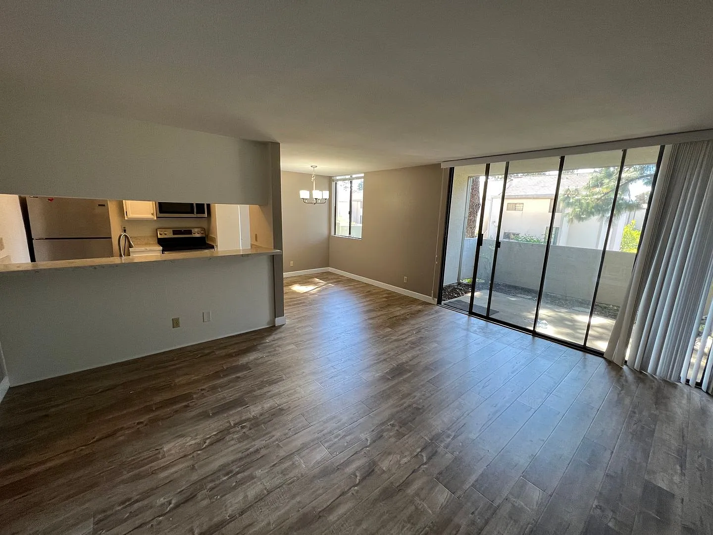 One Bedroom Condo In The Heart of UTC! — Photo 4