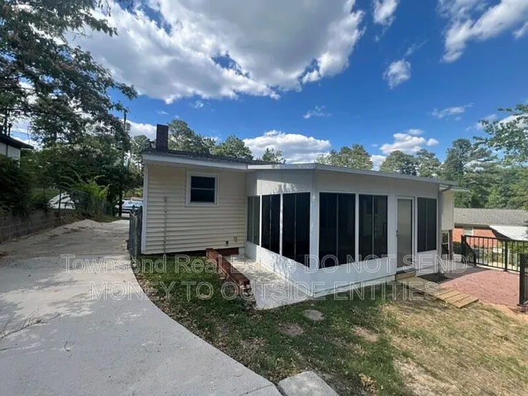 1905 McPherson Ave — Photo 26