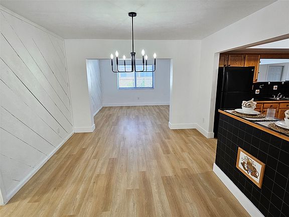 3rd image of 11201 NW 23rd Street