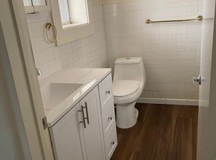 2148 6th St APT B, Hughson, CA 95326