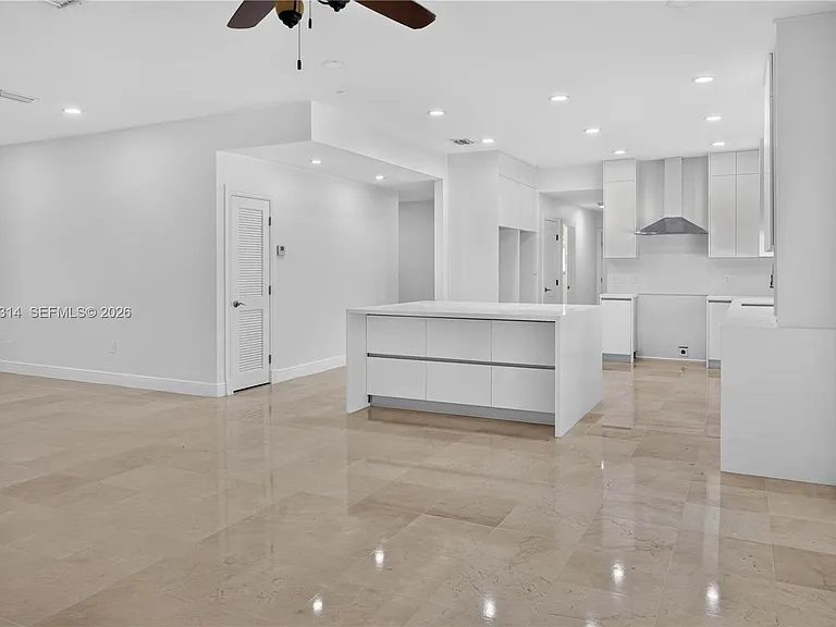 10425 SW 62nd St — Photo 11