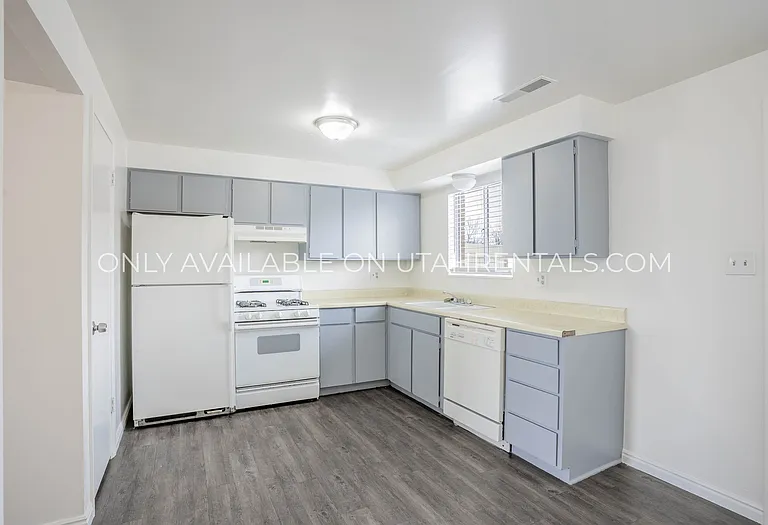 170 W 100 N — Photo 1