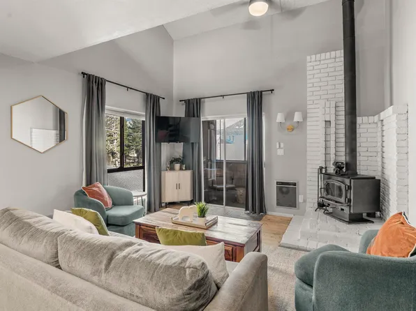 449 Sierra Manor Rd #6, Mammoth Lakes, CA 93546