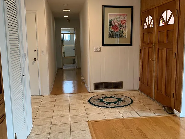 6437 Elmhurst Dr — Photo 15