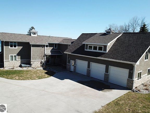 4th image of 9125 SW Torch Lake Dr