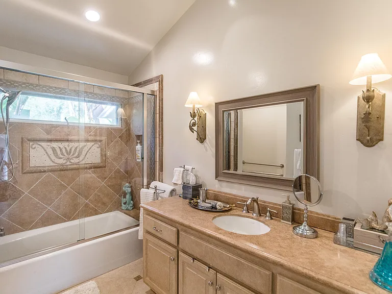 1601 Alisa Ln — Photo 31