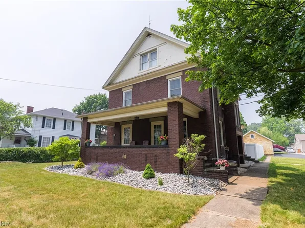415 S Prospect Ave, Hartville, OH 44632