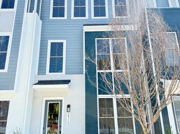 9715 Grant Ave, Manassas, VA 20110