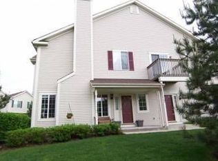 572 Foxridge Dr, Fox Lake, IL 60020