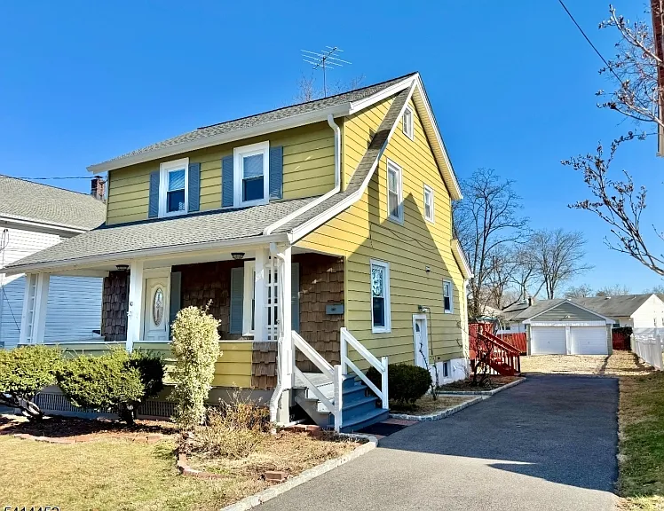 10 Hurley Ave — Photo 1