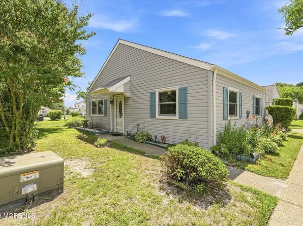 9 Gibraltar Court, Barnegat, NJ 08005