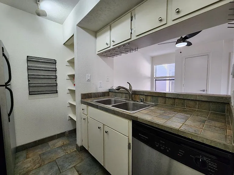 941 Calle Mejia #105 — Photo 5