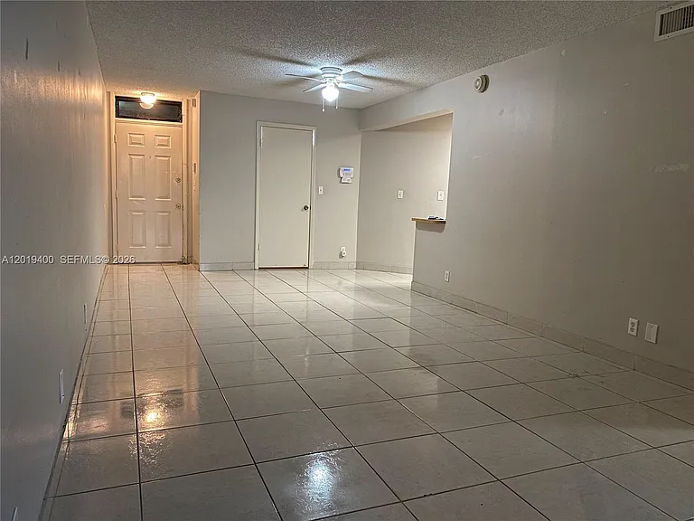 210 Lake Pointe Dr #114 — Photo 7