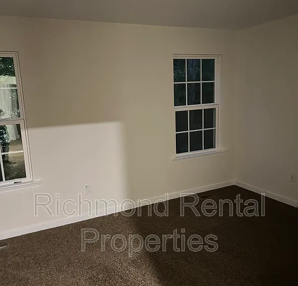 1503 Stonewall Manor Dr — Photo 12