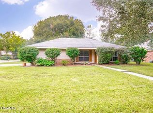 99 Karolwood Dr, Lafayette, LA 70503