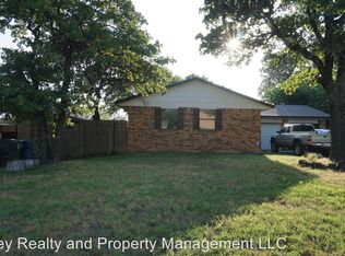 1809 N Mitchell Dr, Midwest City, OK 73110