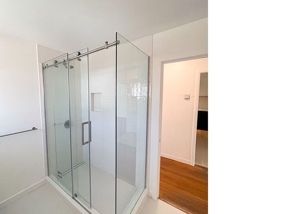 5th image of 40 Ross Ave APT 2