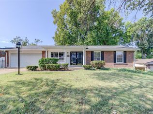625 Saddle Dr, Florissant, MO 63033