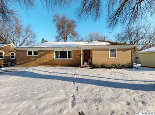 1715 N Hampshire Ave, Mason City, IA 50401