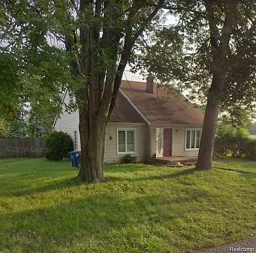 34432 Donnelly St Photo 1