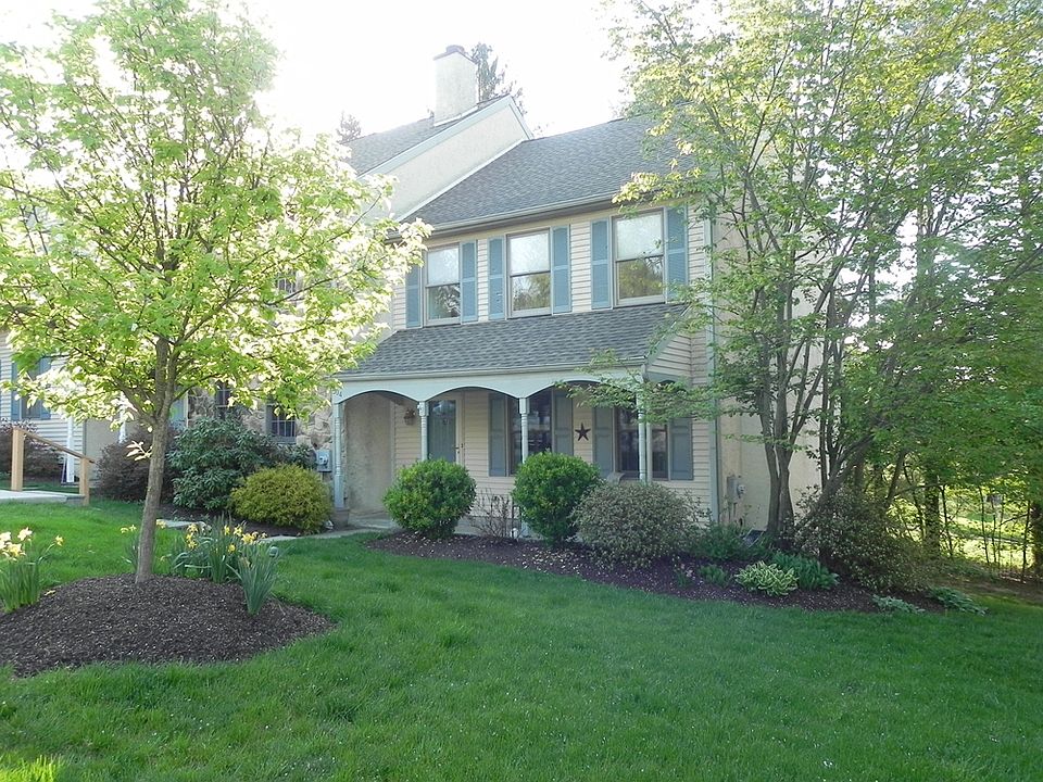 1st image of 504 Pickering Station Dr