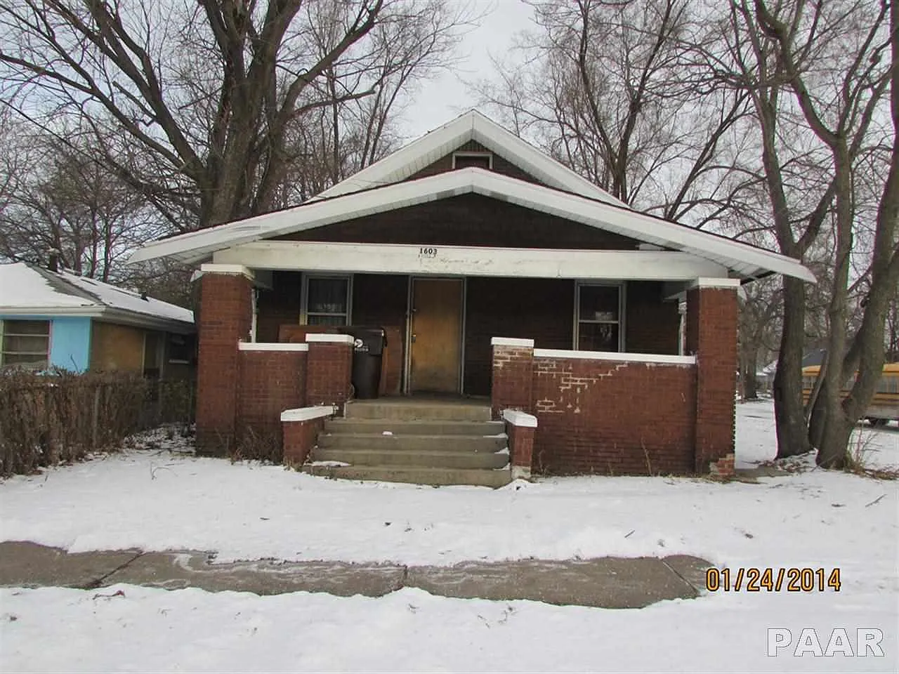1603 W Howett St photo 1