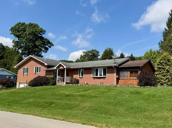 339 Pinoak Dr, Franklin, PA 16323