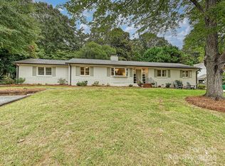 5913 Sharon View Rd, Charlotte, NC 28226