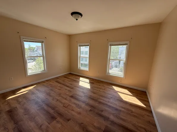 10 Walker St #2, Concord, NH 03301
