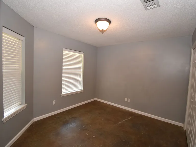 1172 Christpher Ln — Photo 11
