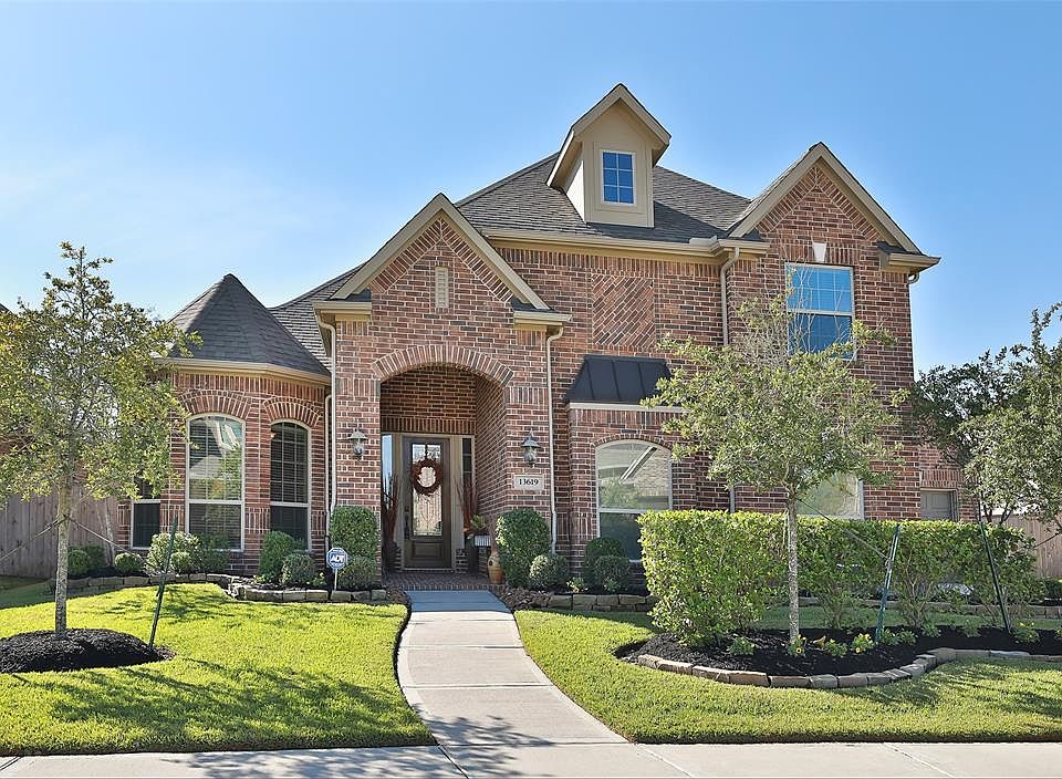 1st image of 13619 Butterfly Bush Ln
