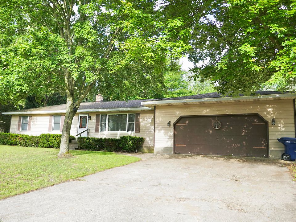 1st image of 4661 S Sheridan Dr