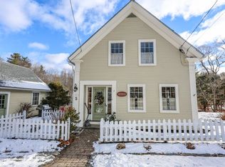 5 Manchester Rd, Amherst, NH 03031