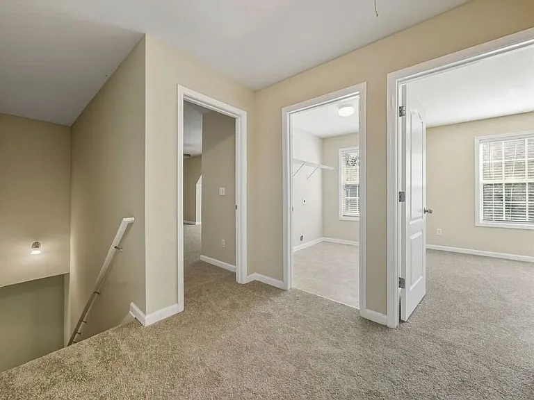 4750 Ferncrest Pl — Photo 24