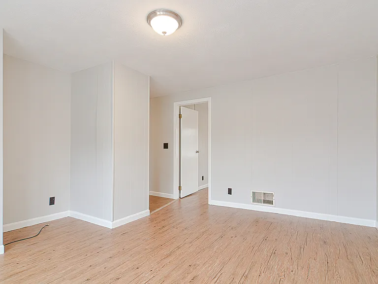 270-286 Washington St #282 — Photo 12