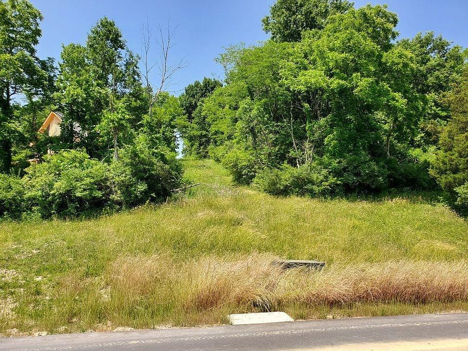 2nd image of 3321 Alpine Dr