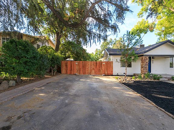 5th image of 408 Palm Ave